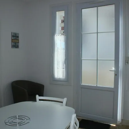 T2 Avec Terrasse Privee, A 600m Et Commerces, - Fr-1-22-278 * La Tranche-sur-Mer